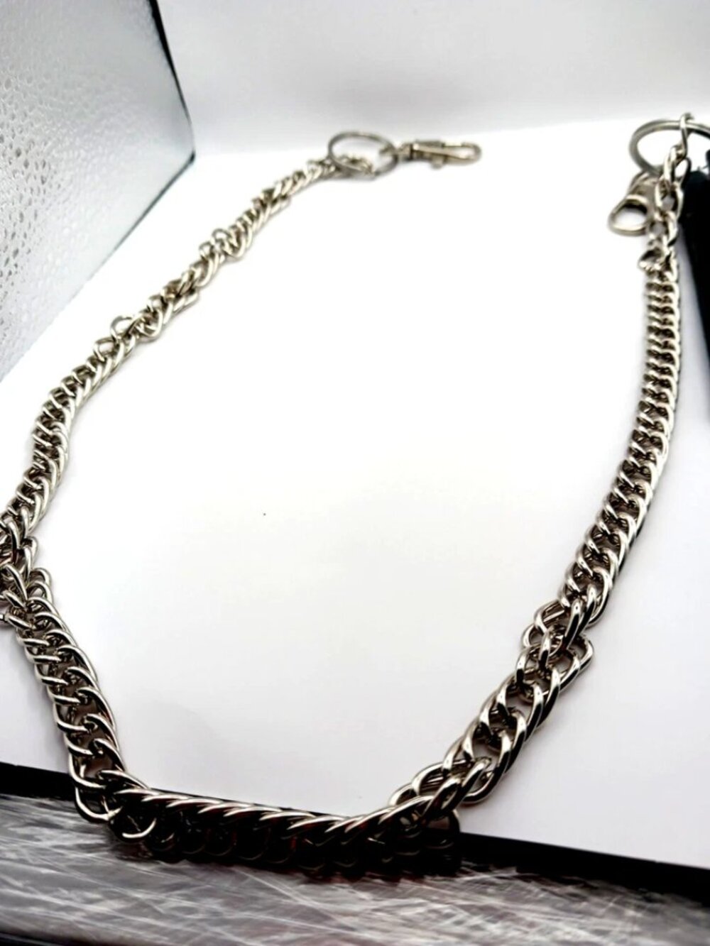 Skater Tri Fold Black + White Checkered  Leather Wallet with Chain - Picture 3 of 11